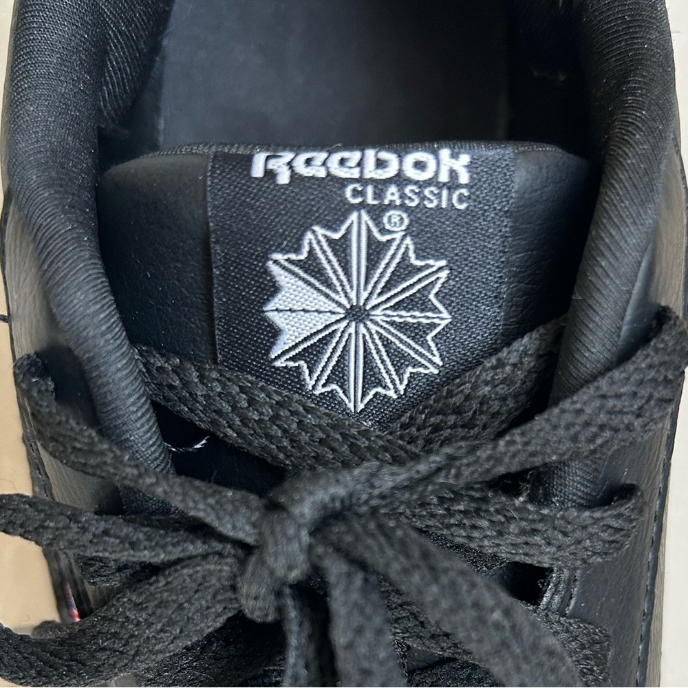 Reebok Women’s Black Low-Top Sneakers - Picture 8 of 10